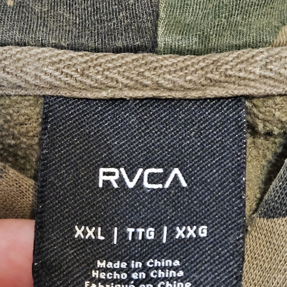 BOGO Free🦋 RVCA Camouflage Hoodie - Picture 8 of 15